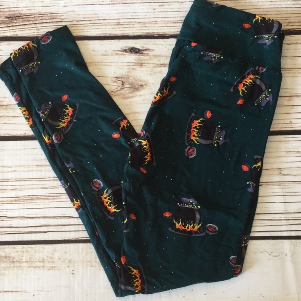 👻NWT witches brew cauldrons O/S 👻same day ship